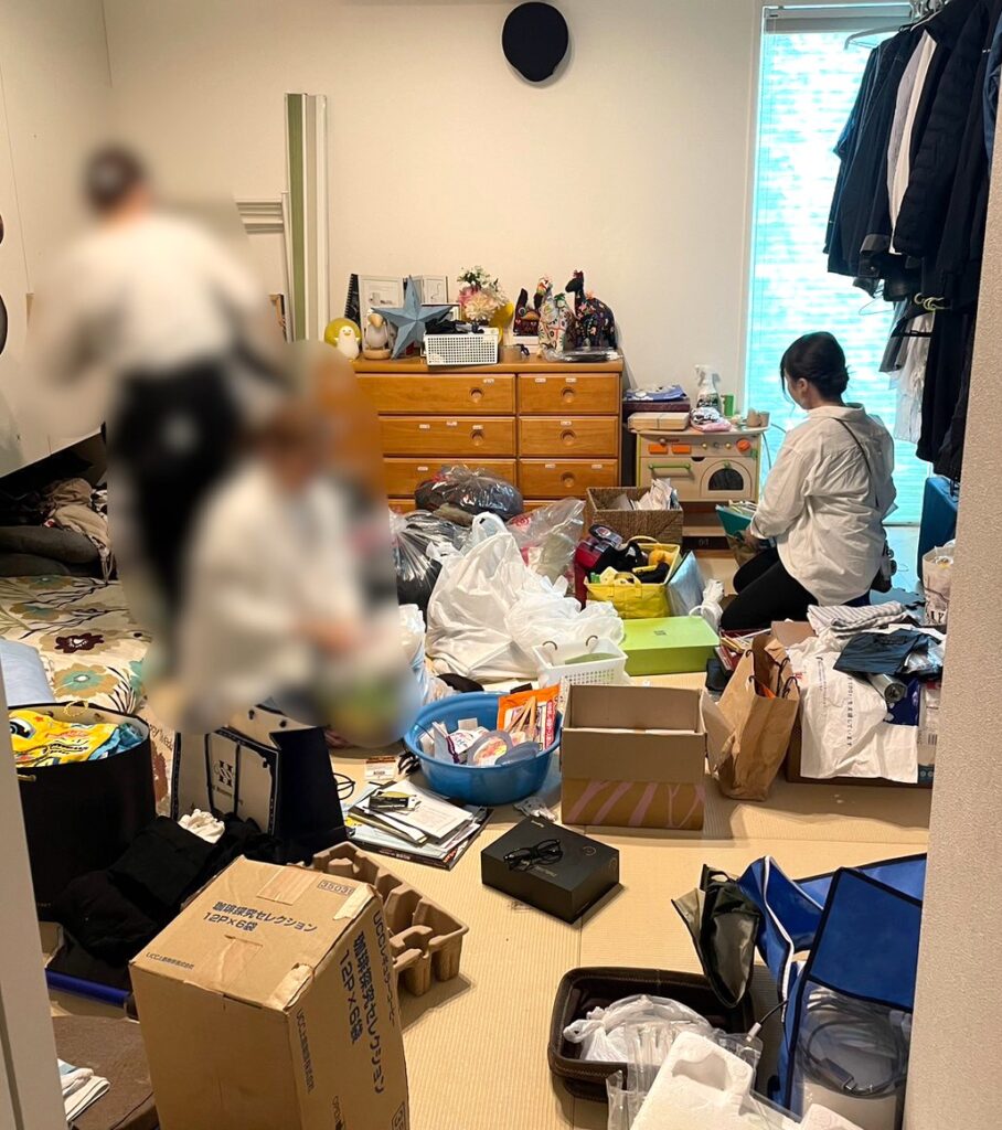 兵庫県4人家族アシスタントとお客様と共に4名でお片付け