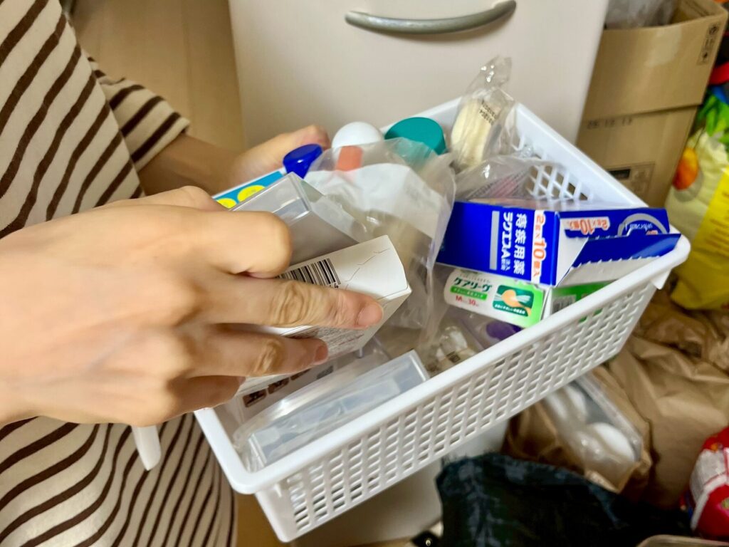 薬を入れているケース。グチャグチャな収納ケース